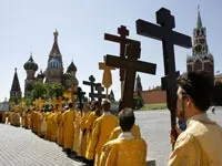 Чому Церква не зраджує анафемі хабарників та олігархів. зраджує