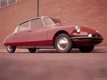 Післявоєнна ера автомобілебудування автомобіль
