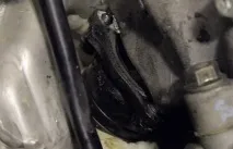 Заміна поршня та поршневих кілець на двотактному кросовому мотоциклі Honda CR125 поршня