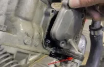 Заміна поршня та поршневих кілець на двотактному кросовому мотоциклі Honda CR125 заміна