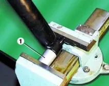 Заміна переднього амортизатора ГАЗ-3110 амортизатора