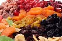Сухофрукти - користь і шкода для імунітету, корисні властивості і протипоказання мамам, що годують користь