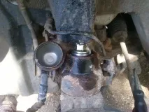 Заміна підшипників та сальника поворотного кулака Nissan Primera 2001 заміна