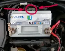 Акумулятор на Renault Duster та Sandero вибір, установка, заміна renault