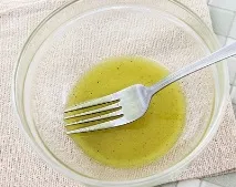Грецький салат із квасолею квасолею