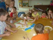 Майстер-клас з аплікації з листя «Осіннє дерево» у середній групі аплікації