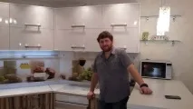 Плінтус для кухні під стільницю деталь, що потребує уваги плінтус