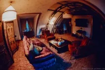 Прогулянка Домом Зінгера домом