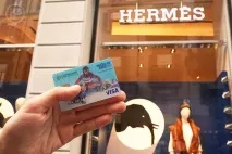 Порівняння 5 інтернет-банків та вибір карти для подорожей світом інтернет-банків