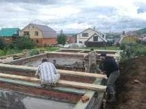 руками