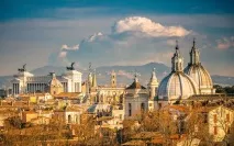 Валіть додому! » Жителі південних міст Європи протестують проти туристів валіть
