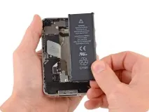 Заміна батареї в iPhone 4S заміна