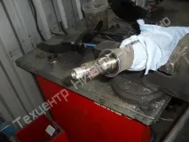 Заміна підвісного підшипника на автомобілі Toyota Estima заміна
