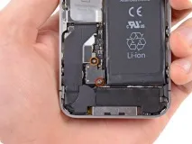Заміна батареї в iPhone 4S заміна