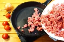 Грецький пиріг з м’ясом пиріг