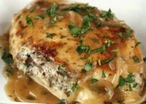 Купки курячі, фаршировані печерицями та сиром фаршировані