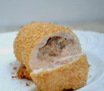 Купки курячі, фаршировані печерицями та сиром купки