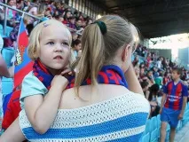 Як дівчата та діти вболівали за армійців - Новини ПФК ЦСКА - Статті вболівали