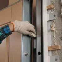 Як встановити вхідні двері встановити
