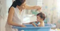 Купання малюка правила та інструкція правила