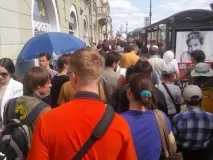 Opoziții de la Isaacievskaya au mărșăluit cu cântece de-a lungul Nevski (foto, video)