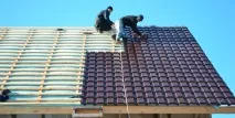 Крок крокував під металочерепицю двосхилим даху пристрій, монтаж даху
