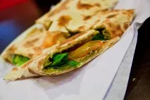 Ціни на їжу в Дубаї (ОАЕ) можна