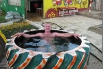 Що можна зробити із старих покришок можна