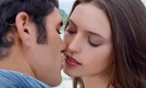 Як доглядати за губами, Журнал Cosmopolitan губи