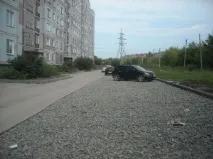 Як змусити муніципалітет відремонтувати придворовий асфальт. придворовий