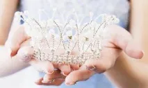 Манікюр з короною рекомендації щодо самостійного створення декоративного малюнка манікюр