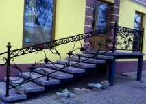 Металевий ганок до дерев’яного будинку робимо самі металевий
