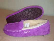 Мокасини на хутрі від UGG Амазон