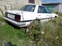 Nissan з радянськими номерами. відра