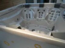басейни