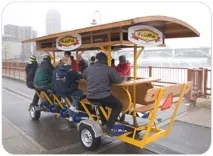 Педальний бар упрягає випивок без відриву від застілля Fietscafe