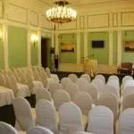 Ресторан для весілля зі своєю територією, щоб було місце для проведення виїзної реєстрації весілля