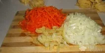 Рецепт Гнізда, з ковбасою, овочами та сиром сиром