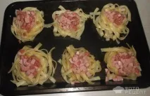 Рецепт Гнізда, з ковбасою, овочами та сиром рецепт