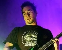 Солістка ’Evanescence’ вигнала всіх із групи і залишилася одна вигнала