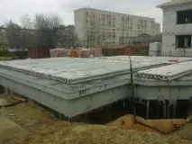 Двоповерховий цегляний будинок з підвалом та гаражем, Пермський форум будинок