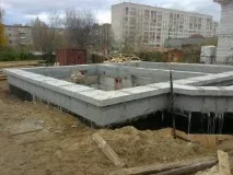 Двоповерховий цегляний будинок з підвалом та гаражем, Пермський форум двоповерховий