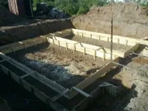 Двоповерховий цегляний будинок з підвалом та гаражем, Пермський форум двоповерховий