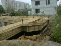 Двоповерховий цегляний будинок з підвалом та гаражем, Пермський форум двоповерховий
