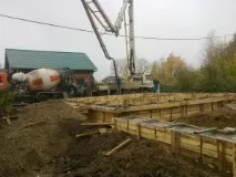 Двоповерховий цегляний будинок з підвалом та гаражем, Пермський форум будинок