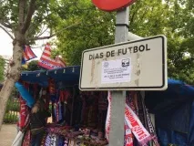Ці цапи могли б зробити безкоштовний вхід» могли