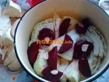 Капуста по-гурійськи з буряком.рецепт приготування без оцту буряком