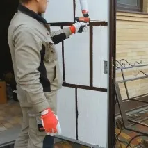 Як встановити та утеплити двері в дерев’яному будинку своїми руками монтаж коробки та утеплення дверей встановити