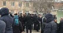 Кавказький Вузол, Жителі старих будинків у центрі Дербента не згодні переселятися на околицю жителі