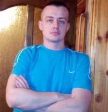 Май Абрикосов публічно вимовлює прощення у обраниці прощення